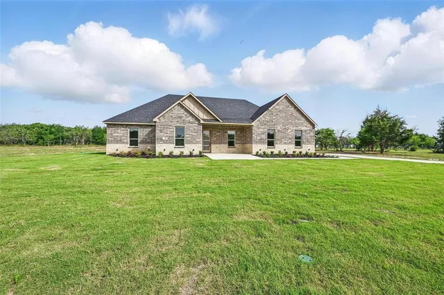 $467,000 | 1146 Grison Circle, Corsicana, TX 75109