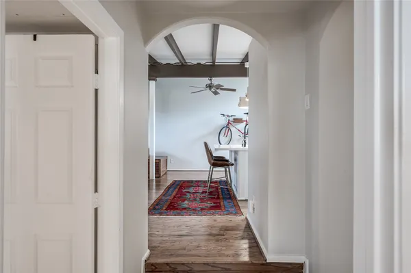 a very nice looking room with a bench