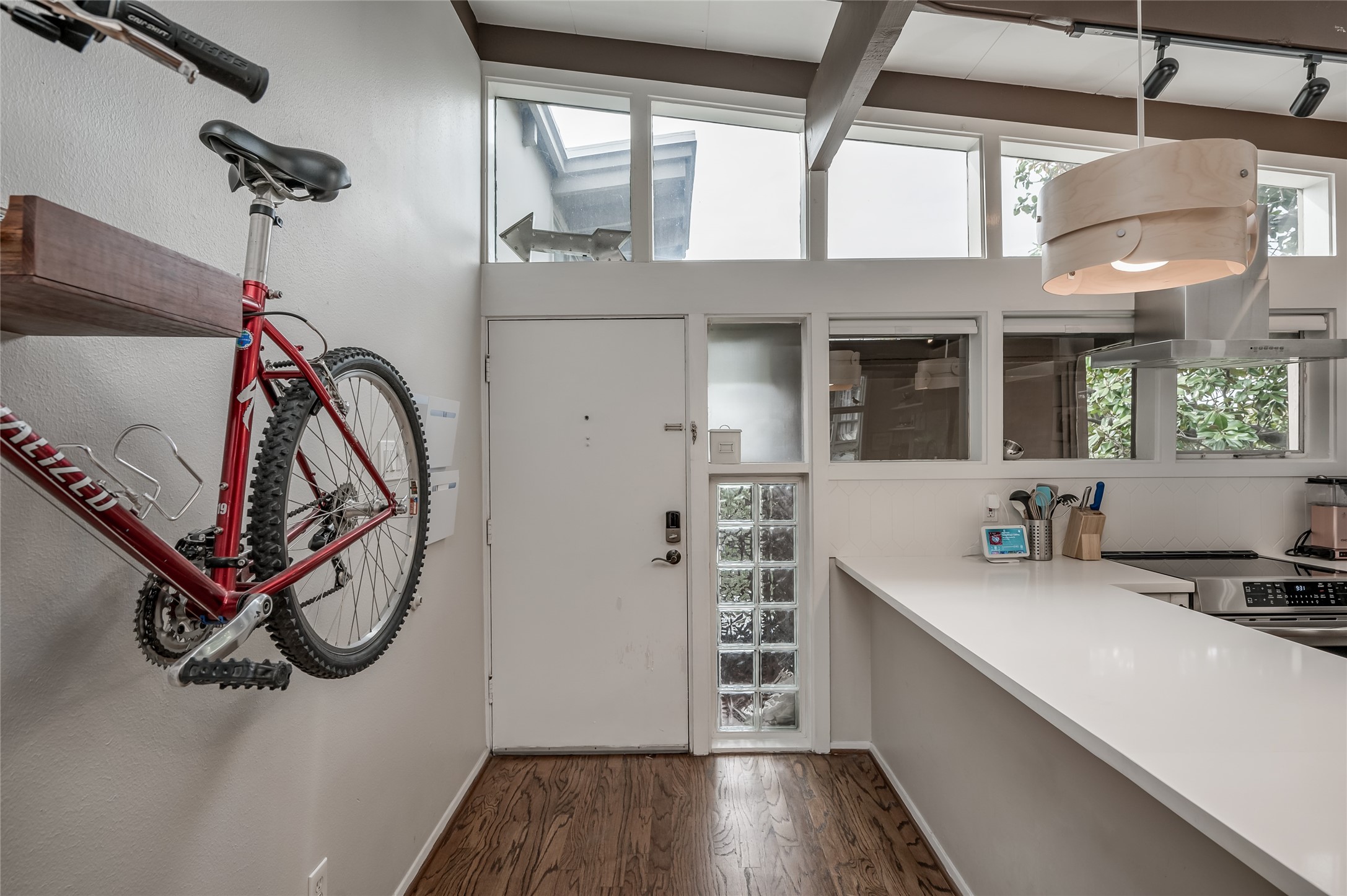 5222 Memorial Drive, Unit 5222 Houston, TX 77007 - Photo 2 of 32 a view of a room with gym equipment