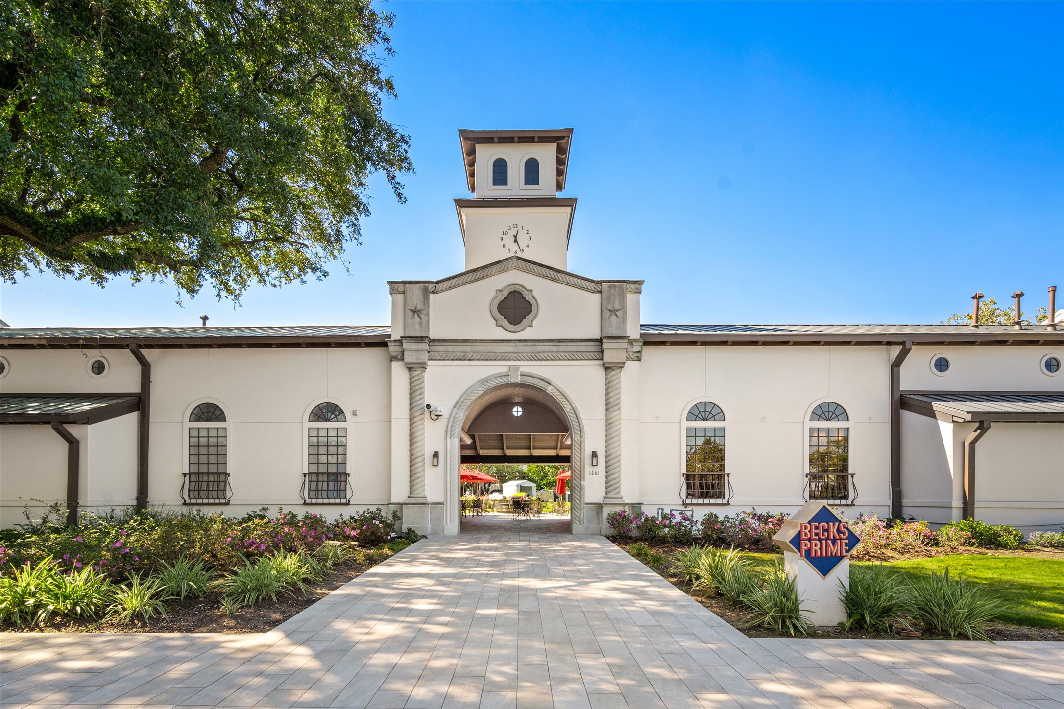 5222 Memorial Drive, Unit 5222 Houston, TX 77007 - Photo 30 of 32 a view of multiple house with outdoor space and parking