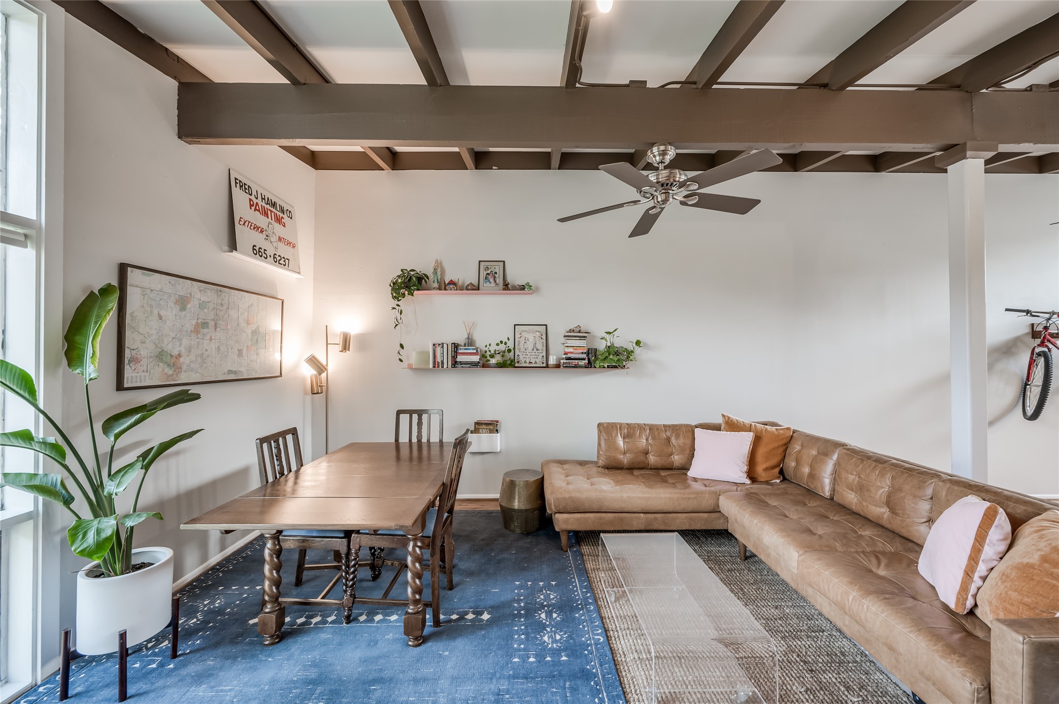 5222 Memorial Drive, Unit 5222 Houston, TX 77007 - Photo 10 of 32 a living room with furniture and a potted plant