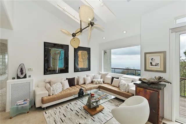 $1,125,000 | 28527 Willow Road, Lake Arrowhead, CA 92385