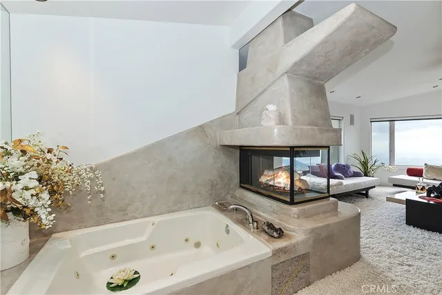 $1,125,000 | 28527 Willow Road, Lake Arrowhead, CA 92385