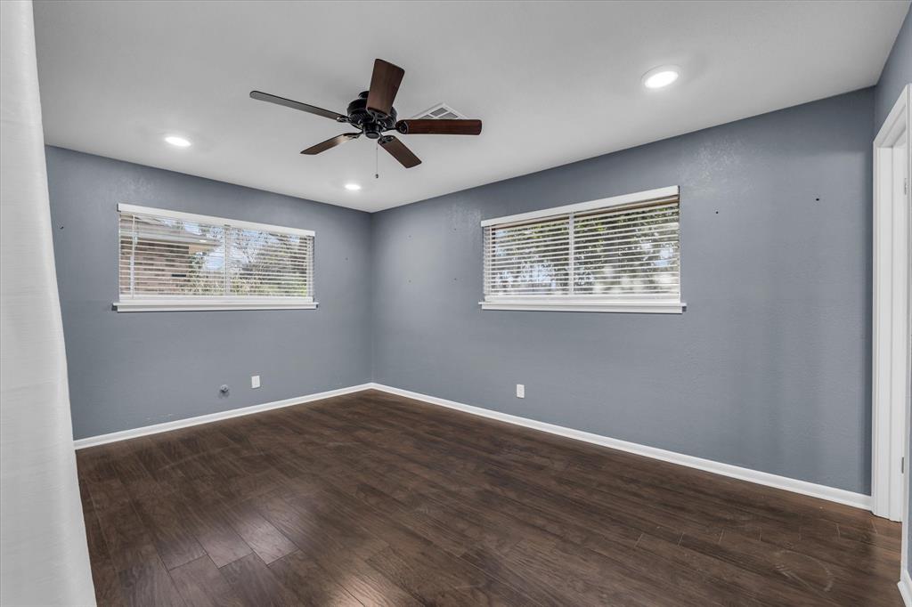 4325 Shady Glen Drive Waco, TX 76708 - Photo 25 of 40 a view of an empty room with a window
