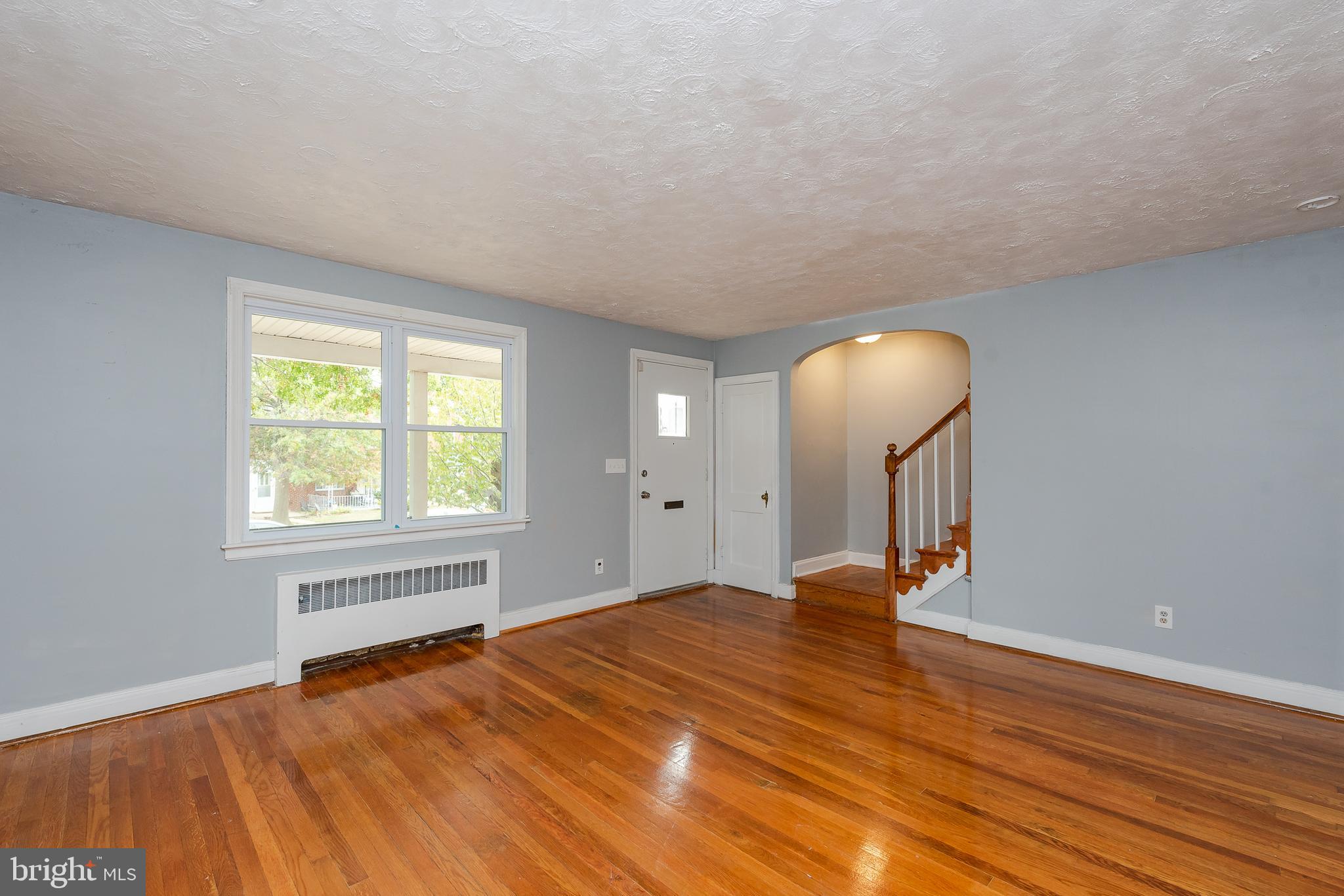 3816 Monterey Road Baltimore, MD 21218 - Photo 5 of 31 Living Room