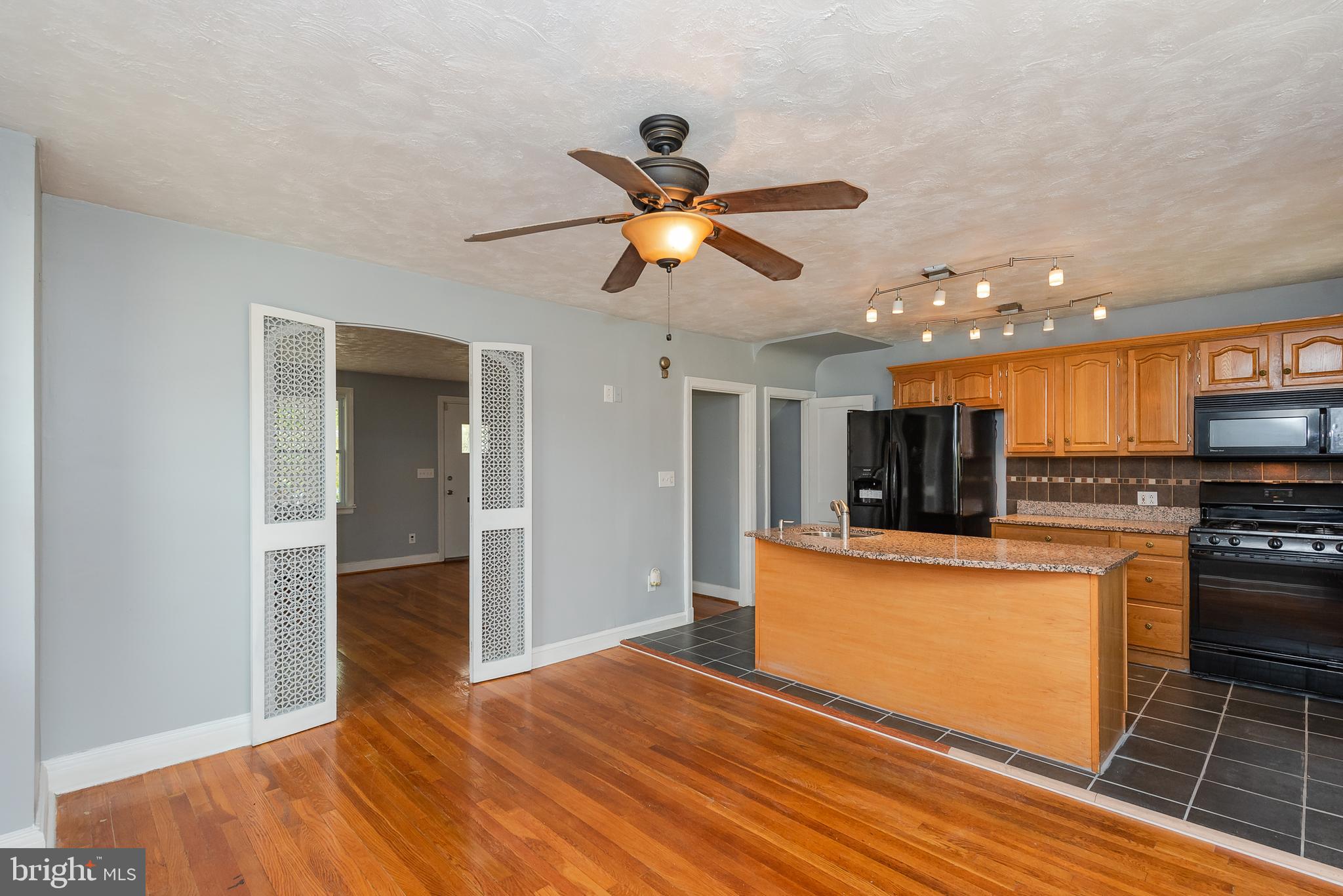 3816 Monterey Road Baltimore, MD 21218 - Photo 10 of 31 Dining Area