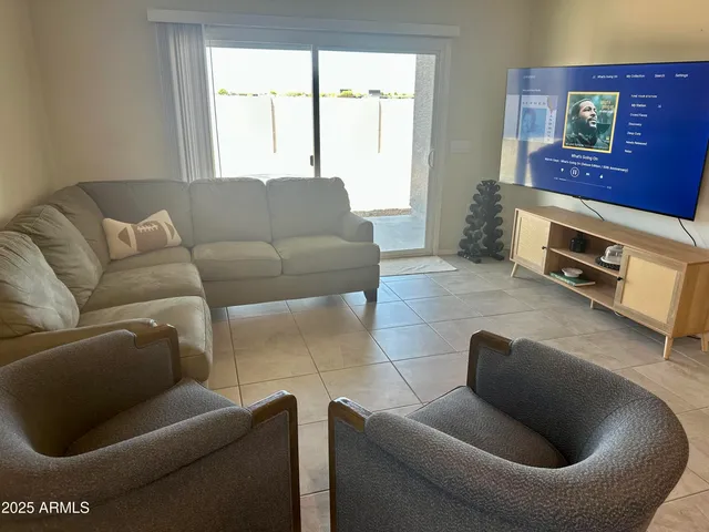 $2,000 | 24562 West Raymond Street, Buckeye, AZ 85326