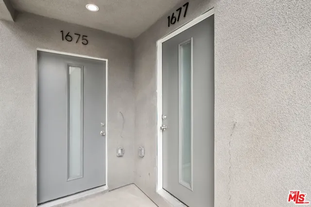 $978,800 | 1675 East 111th Street, Los Angeles, CA 90059