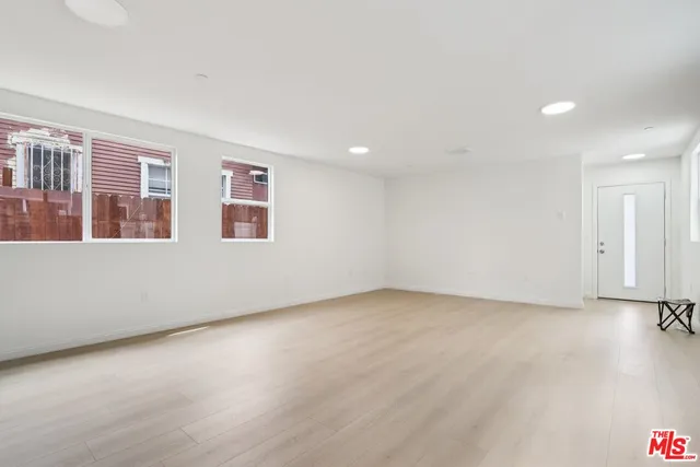 $978,800 | 1675 East 111th Street, Los Angeles, CA 90059