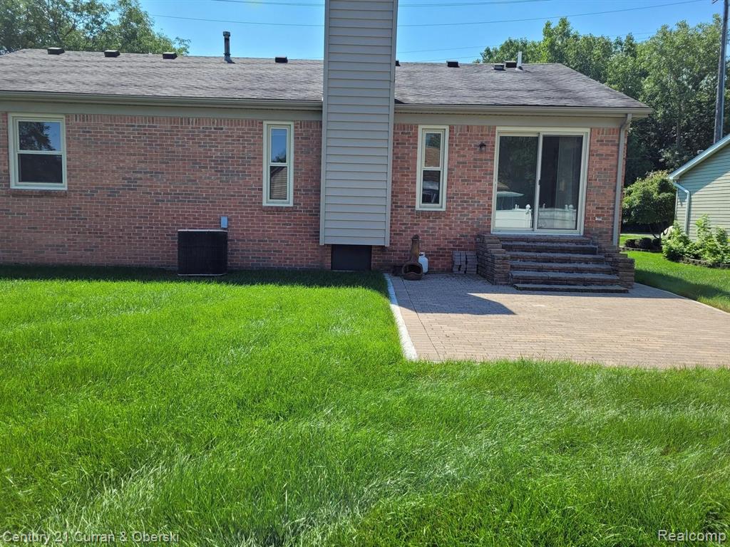 30744 South Gibraltar Road Rockwood, MI 48173 - Photo 3 of 22