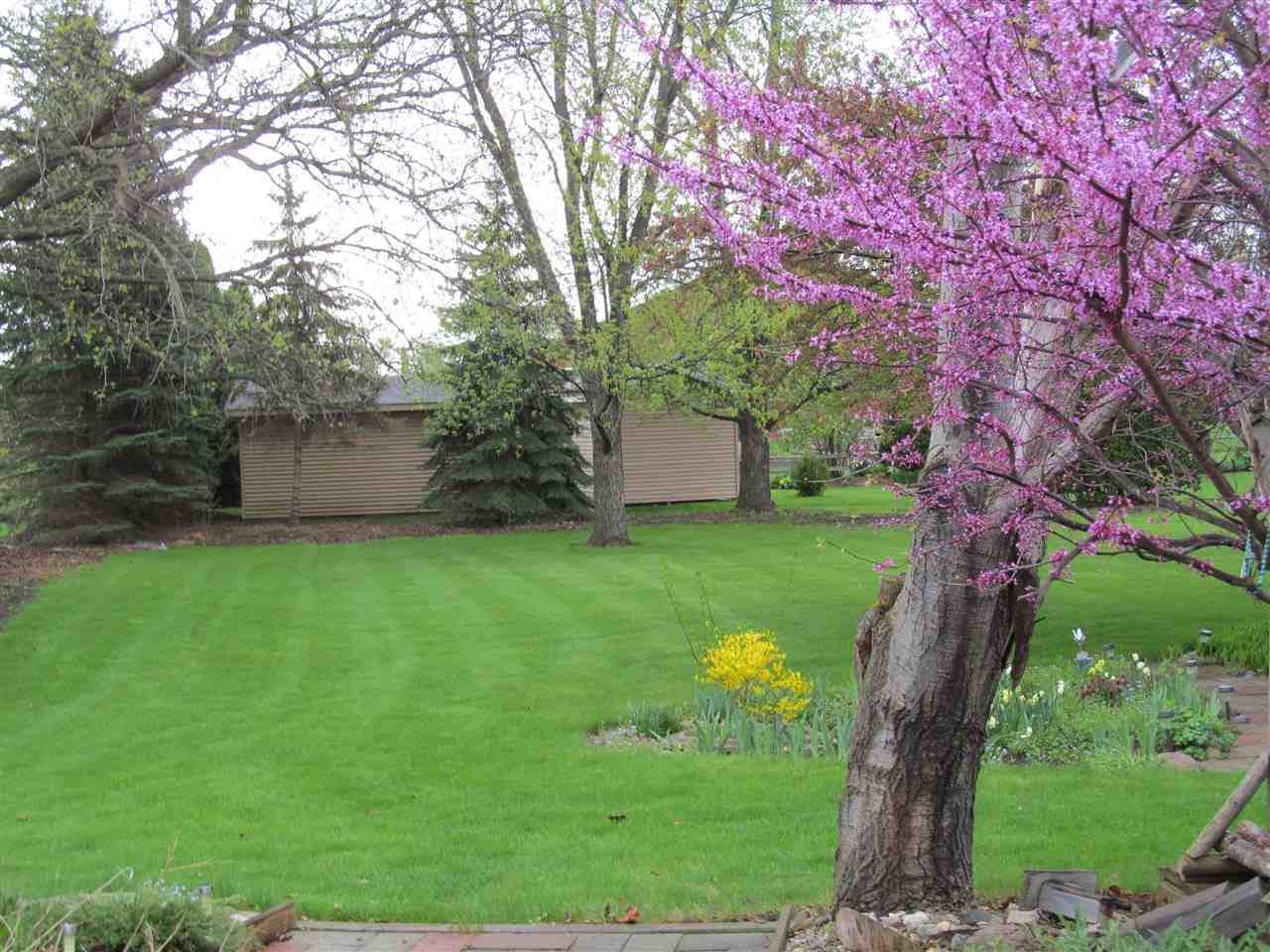 261 Stanley Road Bay City, MI 48708 - Photo 6 of 29