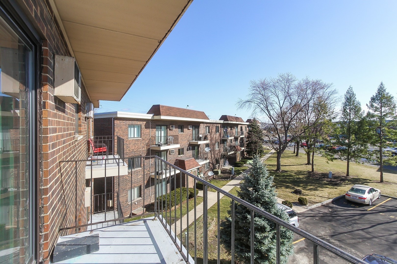 966 North Rohlwing Road, Unit 201A Addison, IL 60101 - Photo 3 of 24