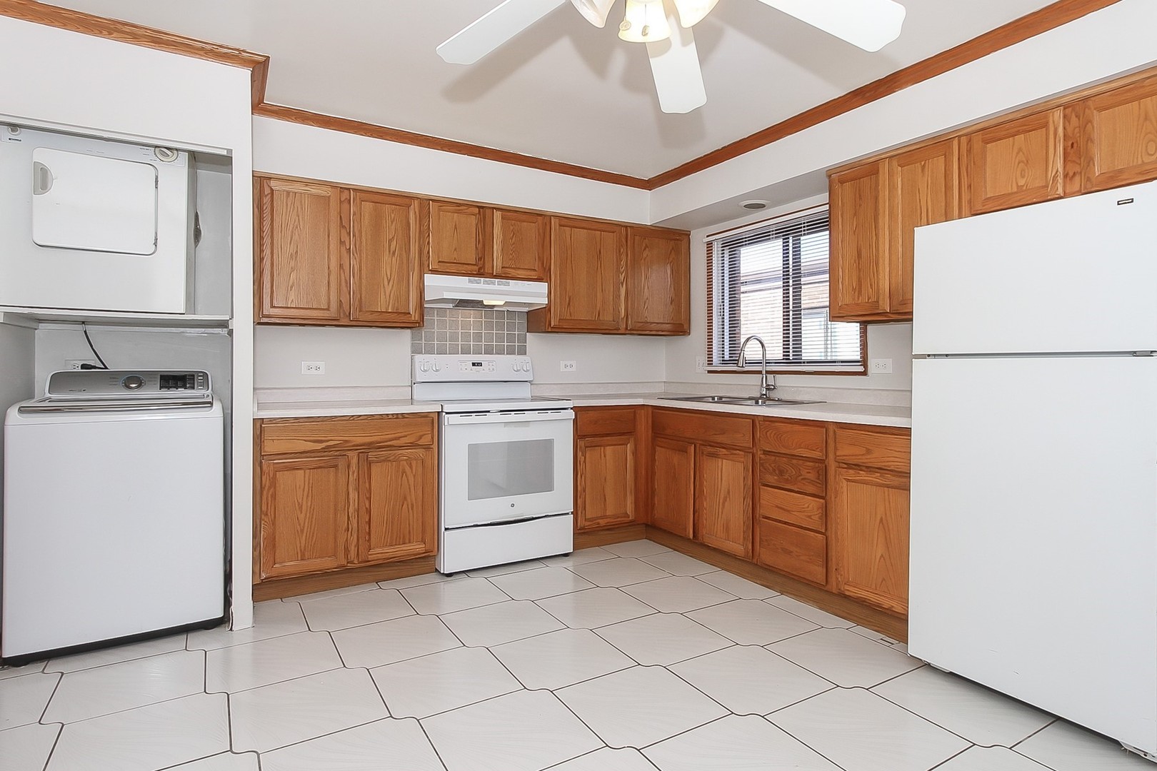 966 North Rohlwing Road, Unit 201A Addison, IL 60101 - Photo 8 of 24