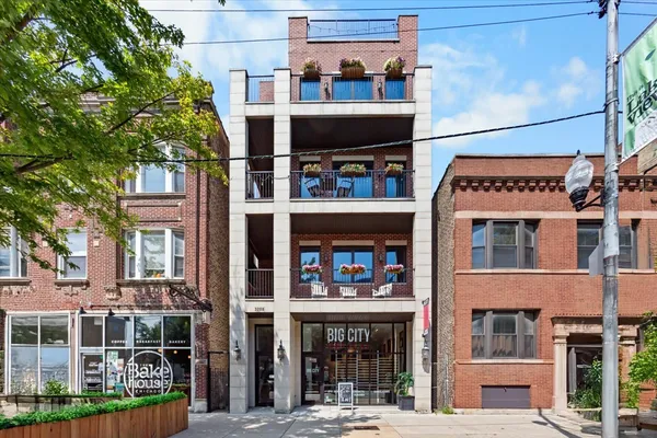 $875,000 | 3708 North Southport Avenue, Unit 4, Chicago, IL 60613