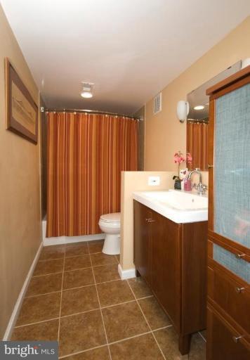 3802 Ridge Road Annandale, VA 22003 - Photo 13 of 18 Bath #2