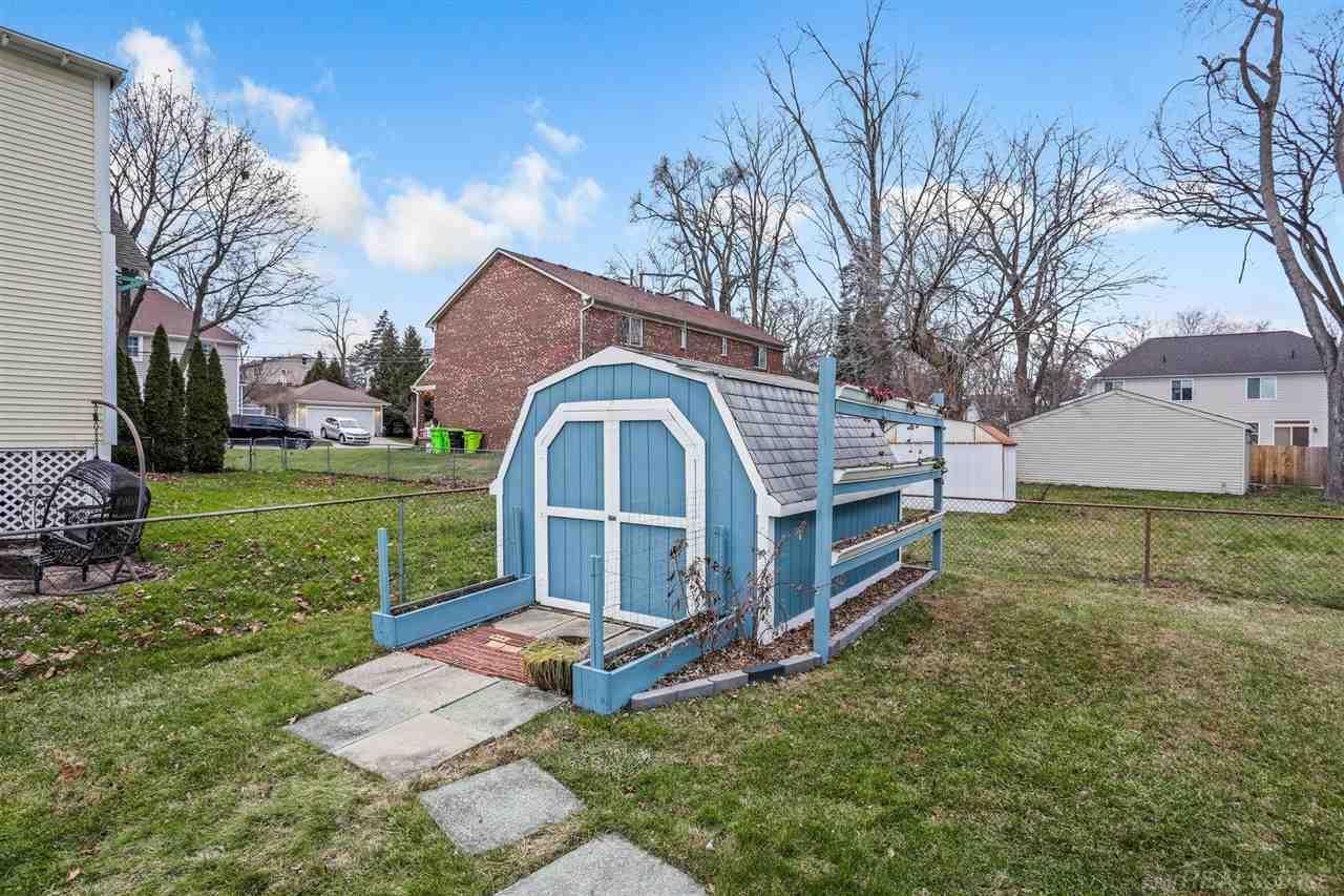 109 Fraser Street Rochester, MI 48307 - Photo 30 of 33 50062544-29.JPG