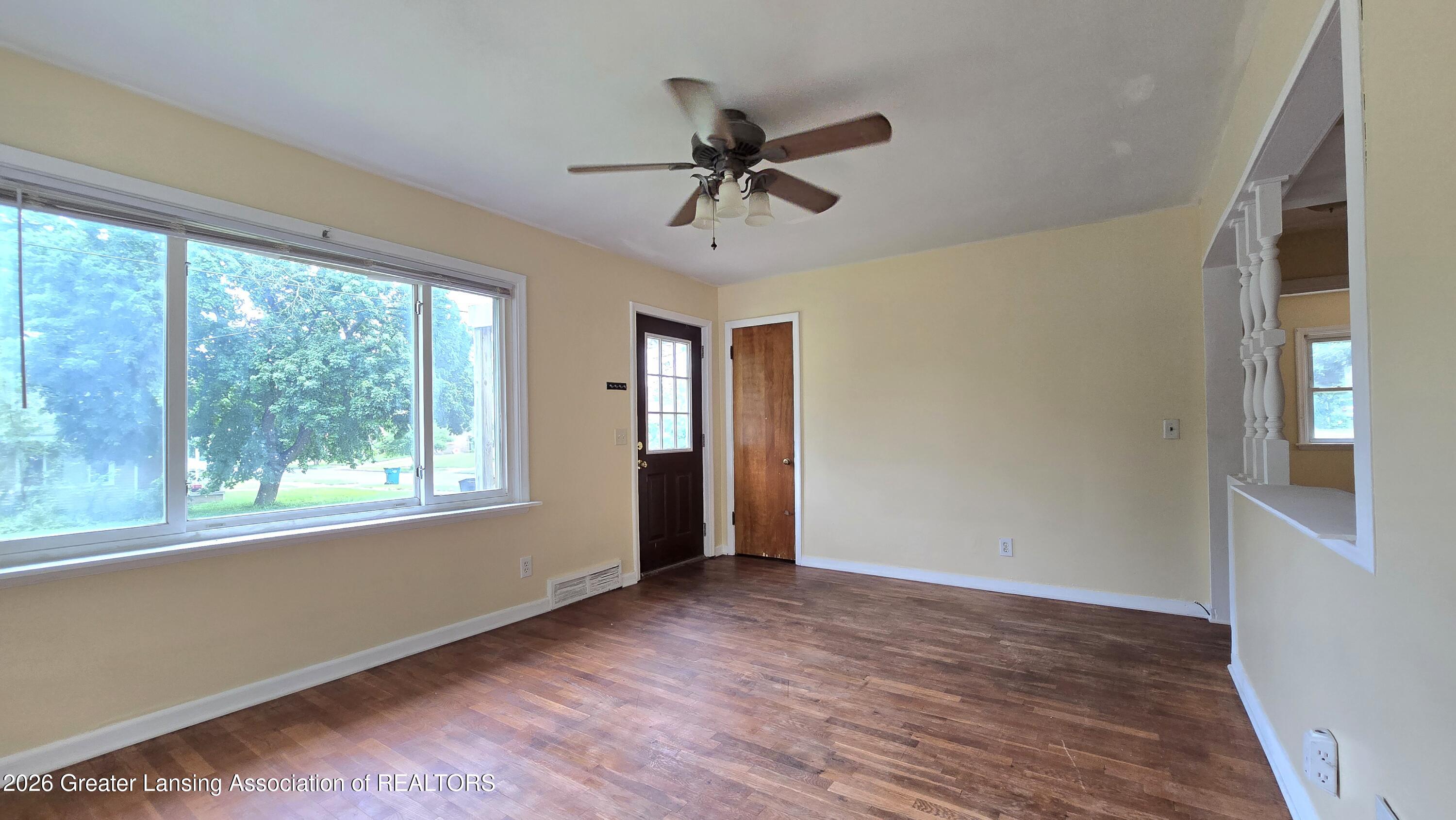 1220 Whyte Street Lansing, MI 48906 - Photo 7 of 22 20260609_100205