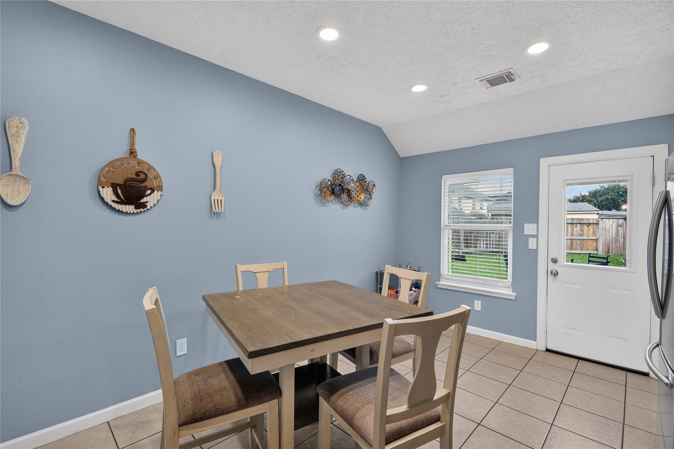 1414 Merryglen Court Spring, TX 77373 - Photo 8 of 23