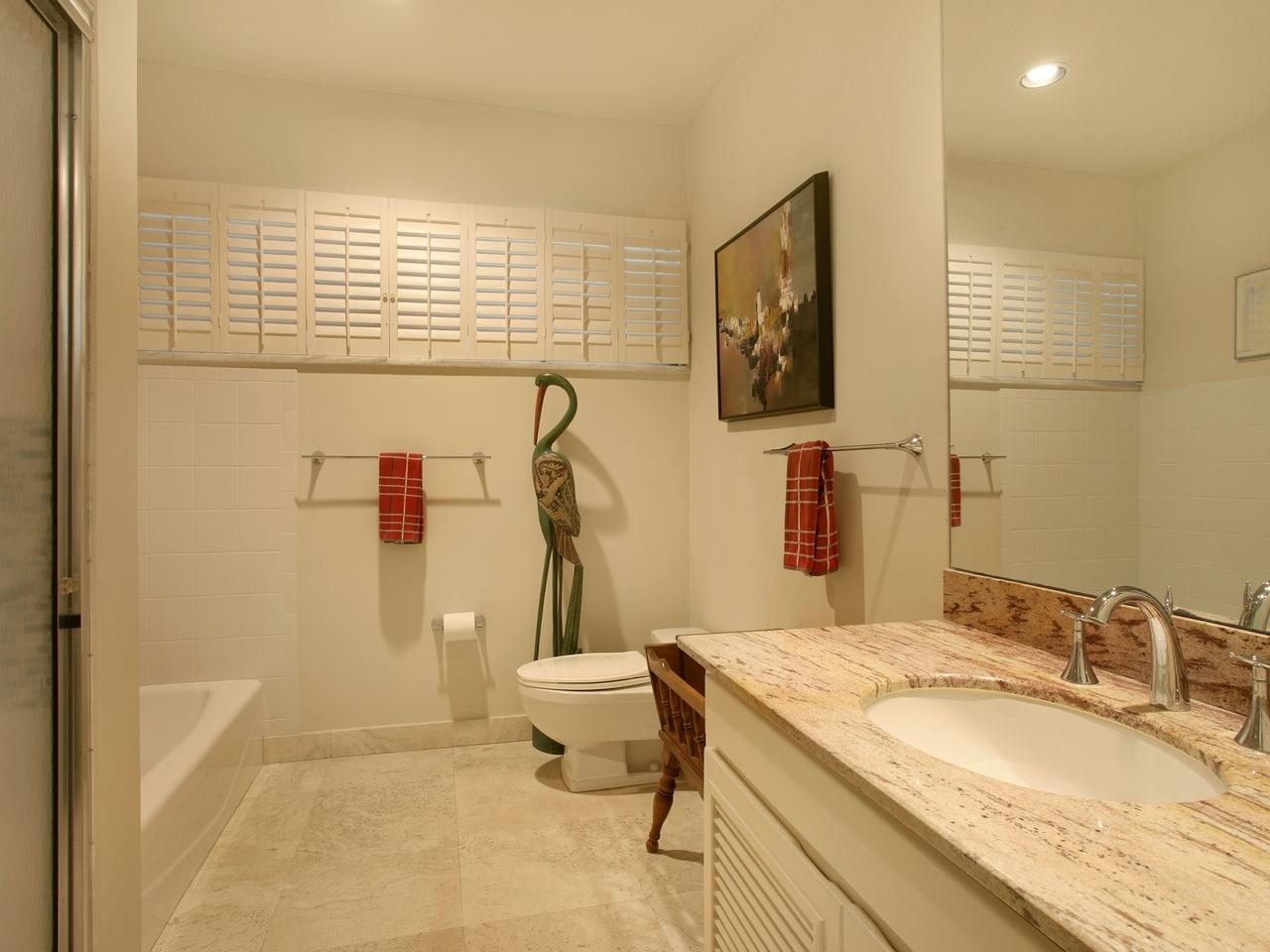 19 Bay Harbor Road Jupiter, FL 33469 - Photo 18 of 26 Guest Bathroom 2