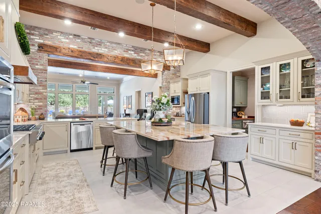 $1,388,000 | 301 Opus One Drive, Broussard, LA 70518