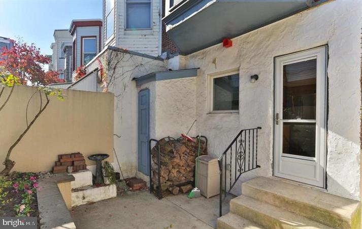 855 North 24th Street Philadelphia, PA 19130 - Photo 30 of 35 a view of a porch