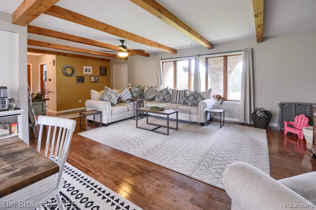 8019 Potter Road Flushing, MI 48433 - Photo 14 of 40
