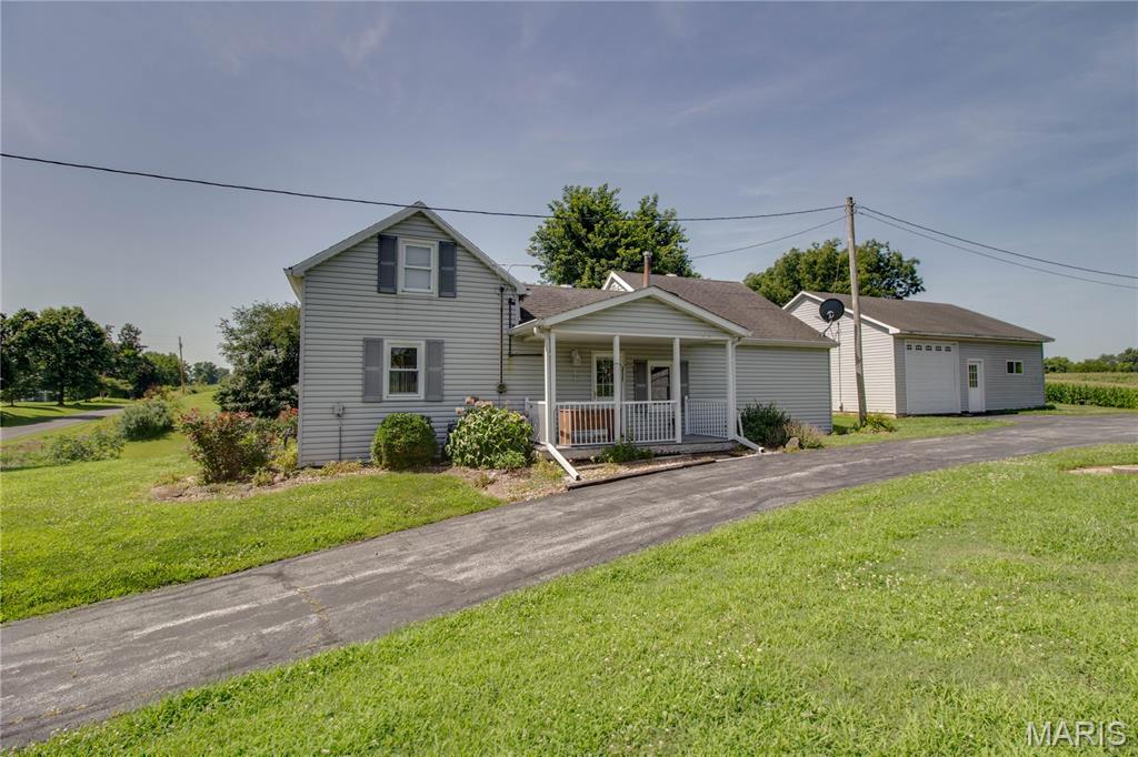 18907 Grange Hall Road Brighton, IL 62012 - Photo 14 of 47