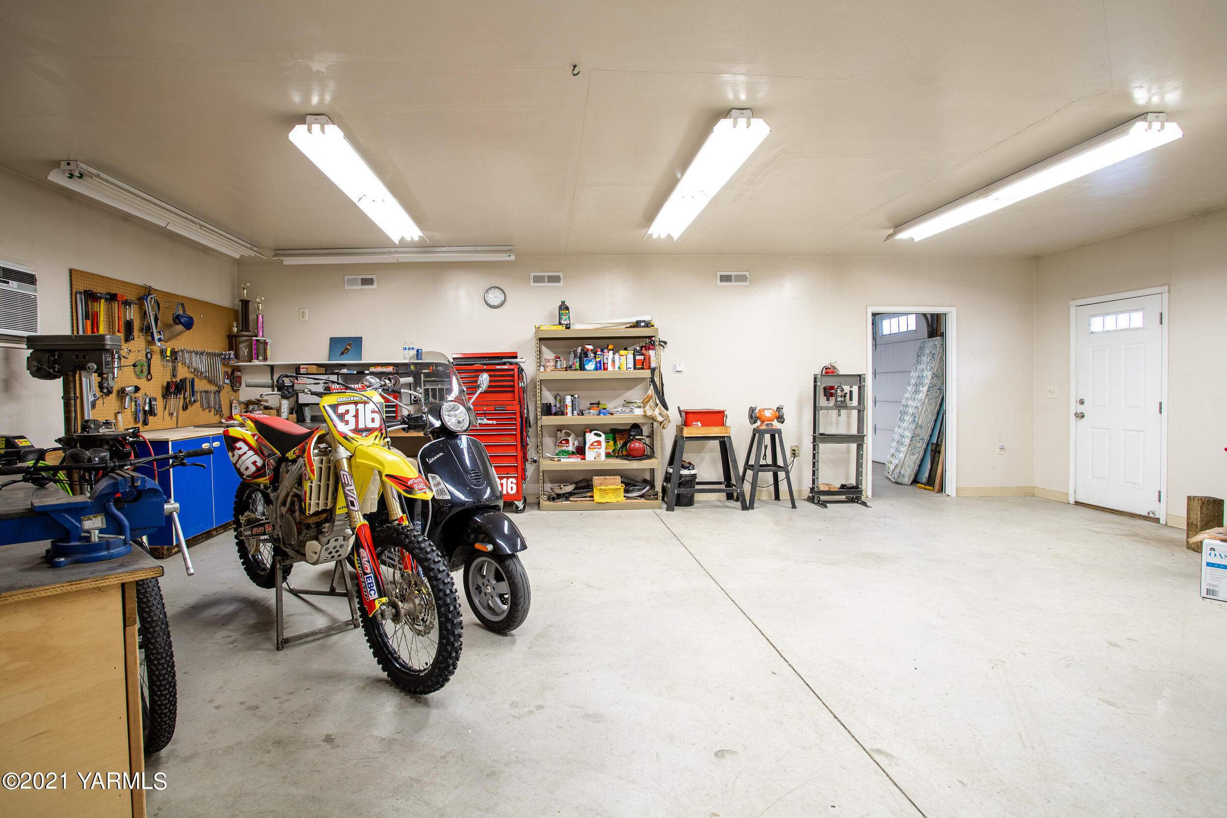 550 McPhee Road Naches, WA 98937 - Photo 26 of 28 a view of a bike storage and utility room