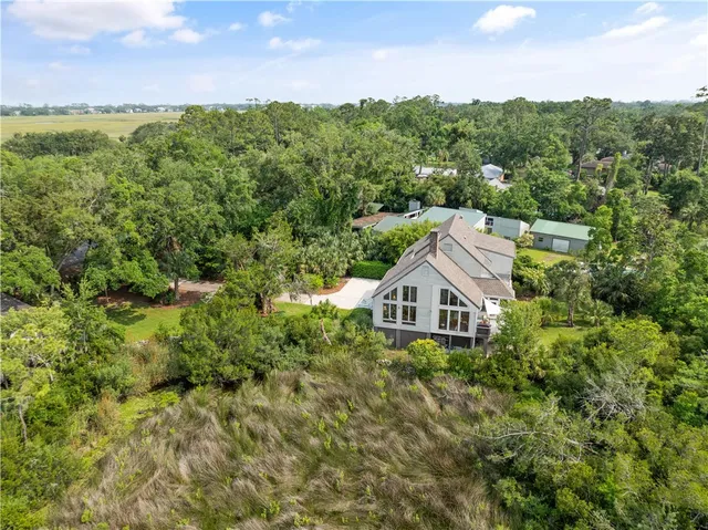$999,900 | 207 Military Road, St. Simons Island, GA 31522