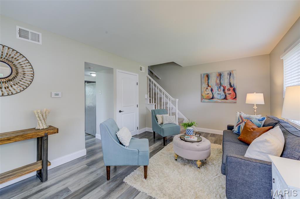 1013 Pine Street St. Charles, MO 63301 - Photo 2 of 18