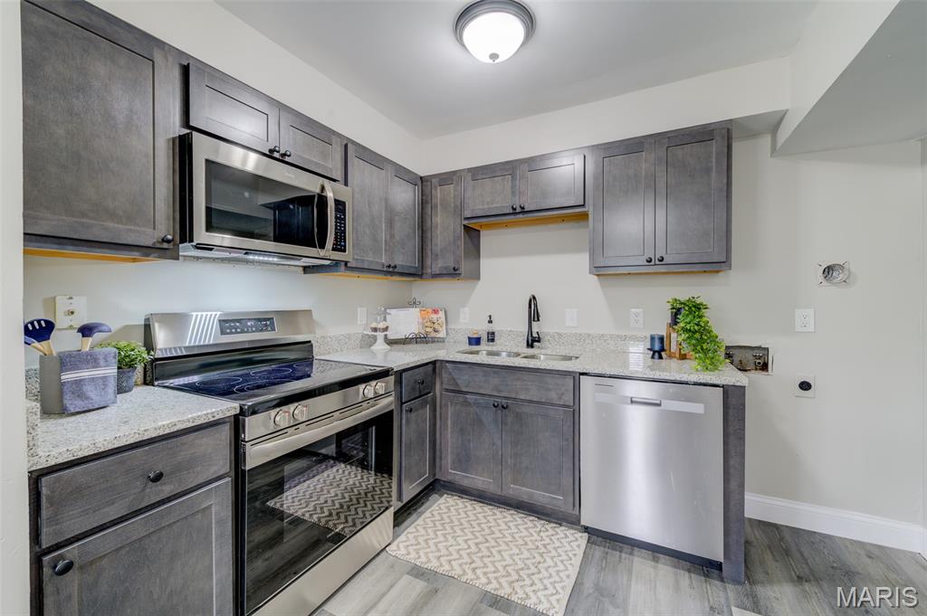 1013 Pine Street St. Charles, MO 63301 - Photo 6 of 18