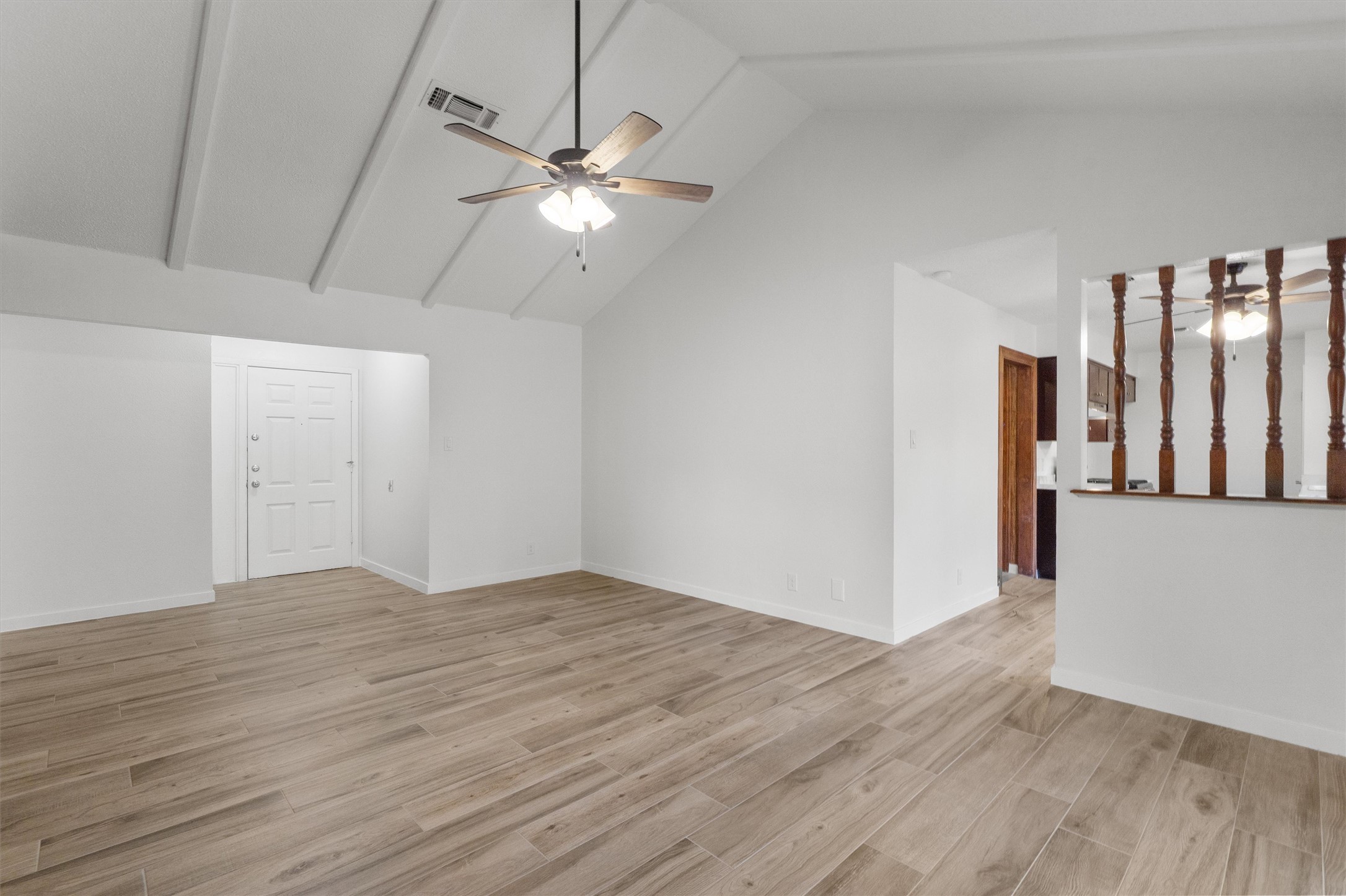703 Huntingdon Place Austin, TX 78745 - Photo 5 of 28