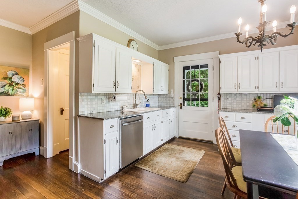 169 Crescent Road Longmeadow, MA 01106 - Photo 5 of 37 Gallery Image 5