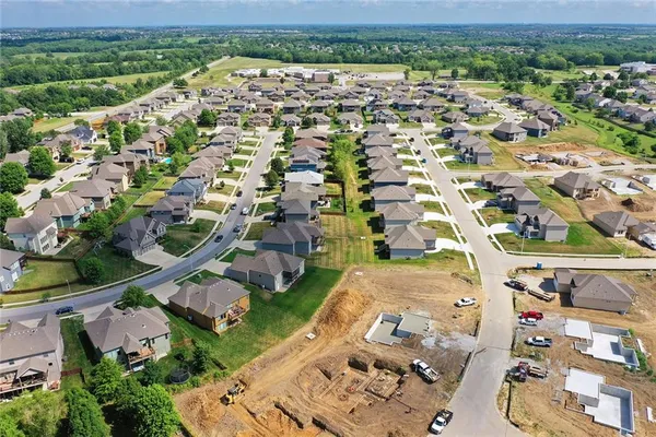 $475,180 | 9014 North Monroe Avenue, Kansas City, MO 64156