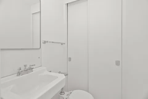 $485,000 | 5555 North Sheridan Road, Unit 1503, Chicago, IL 60640