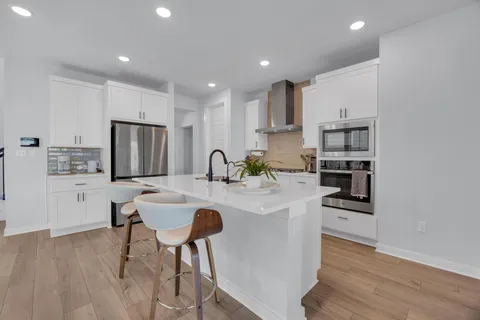 $440,000 | 6404 Mallord Brook Bend, Buda, TX 78610