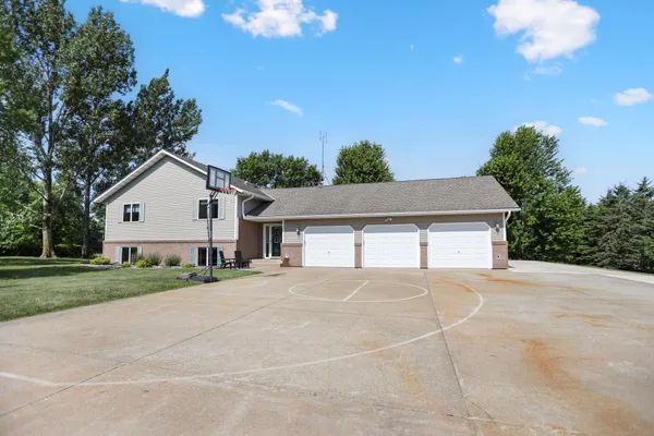 $549,000 | 17834 Hunt Lake Trail, Faribault, MN 55021