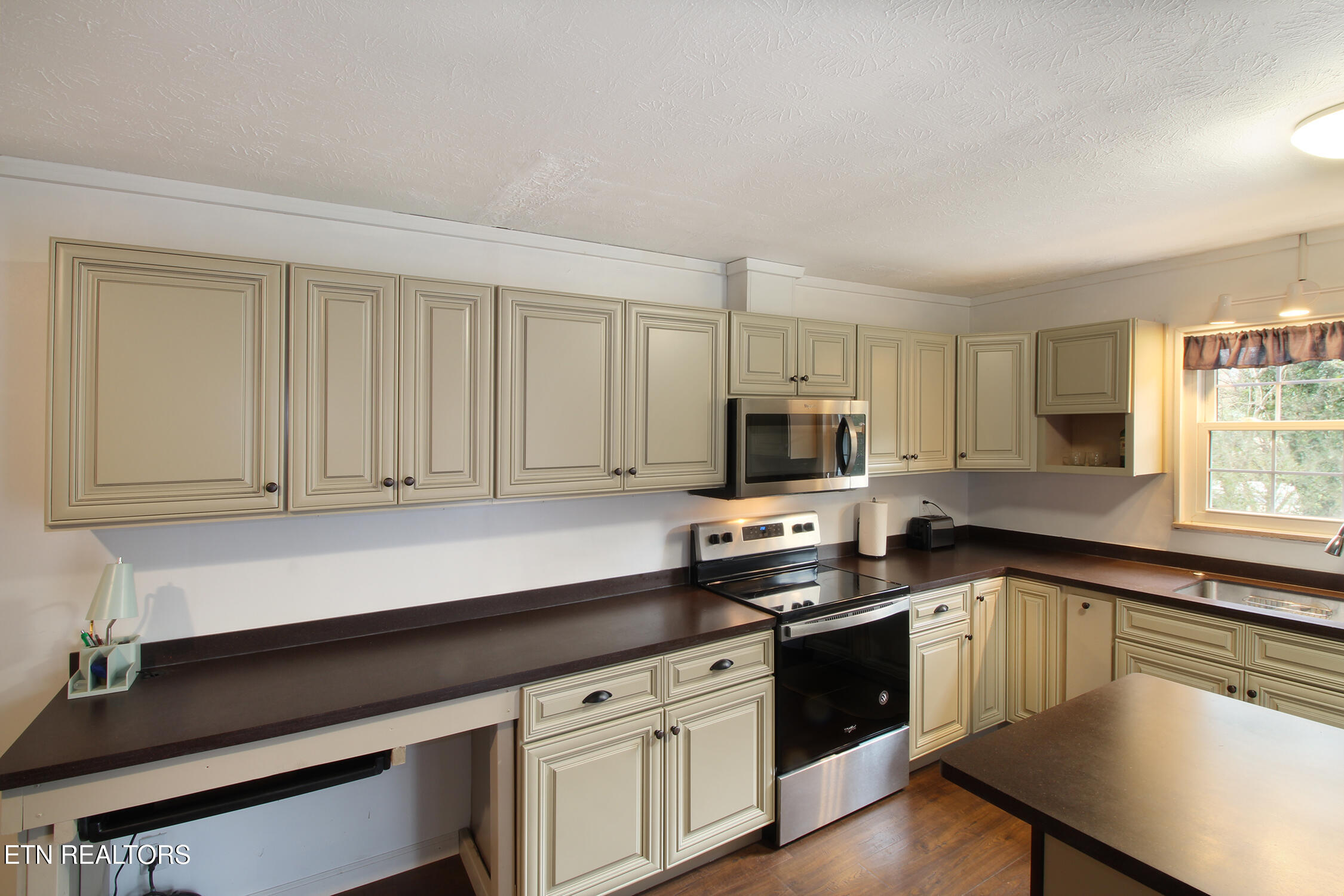 4525 East End Road Knoxville, TN 37920 - Photo 14 of 40 IMG_0169
