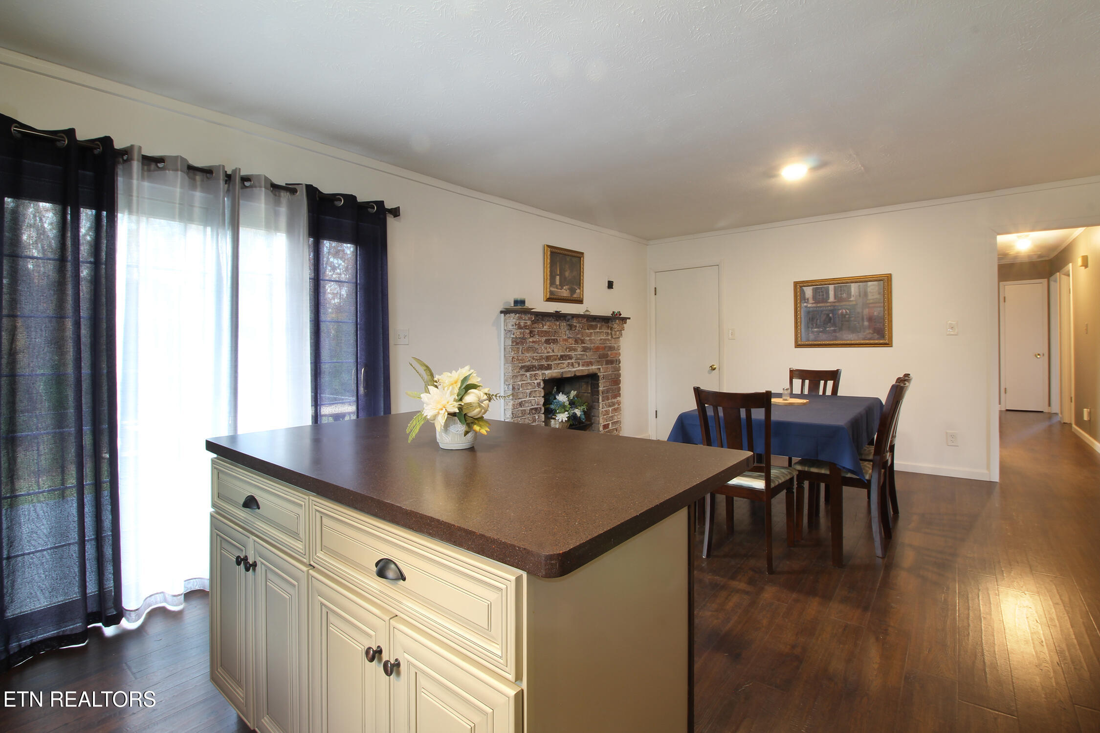 4525 East End Road Knoxville, TN 37920 - Photo 16 of 40 IMG_0179