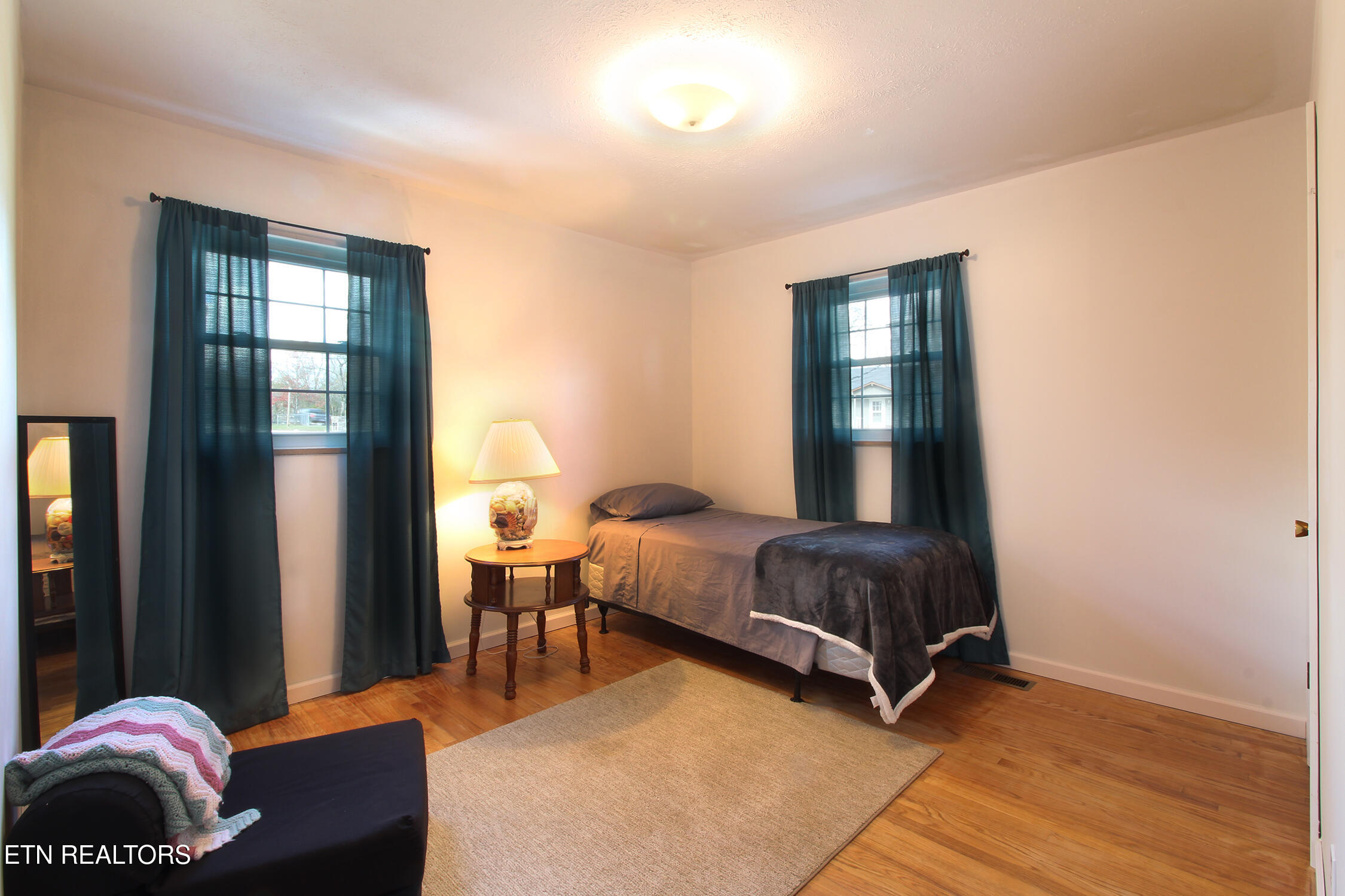 4525 East End Road Knoxville, TN 37920 - Photo 22 of 40 IMG_0221