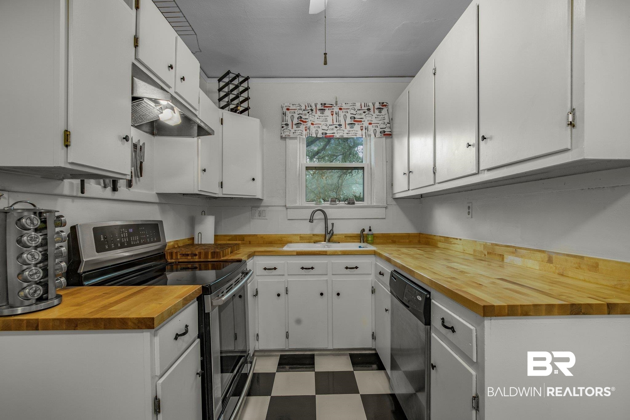 2103 Emogene Street Mobile, AL 36606 - Photo 19 of 49