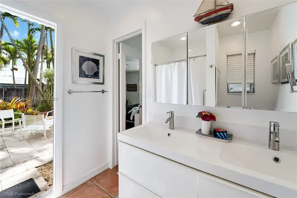 $1,200,000 | 9860 Southwest 122nd Street, Miami, FL 33176