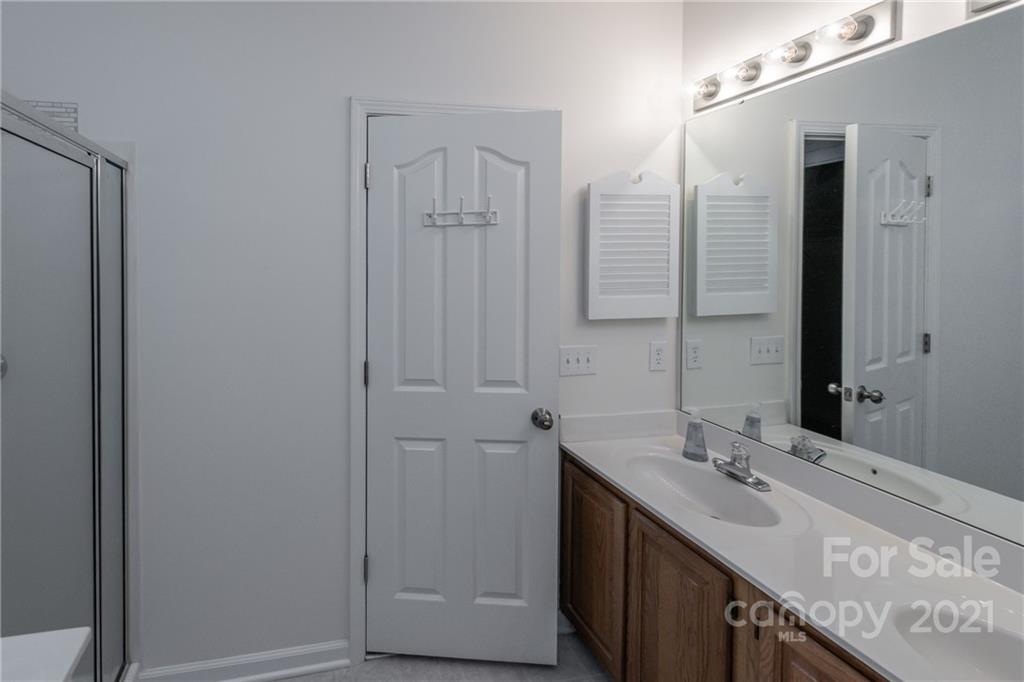 11813 Old Timber Road Charlotte, NC 28269 - Photo 17 of 28 Gallery Image 17