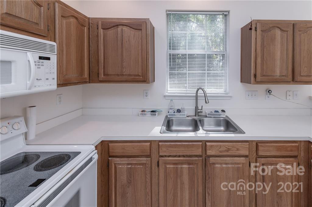 11813 Old Timber Road Charlotte, NC 28269 - Photo 10 of 28 Gallery Image 10