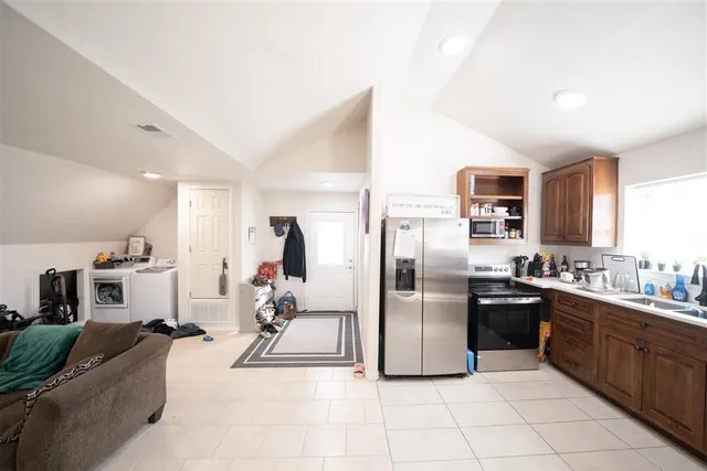 $695,000 | 3612 Country Vista Drive, Burleson, TX 76028