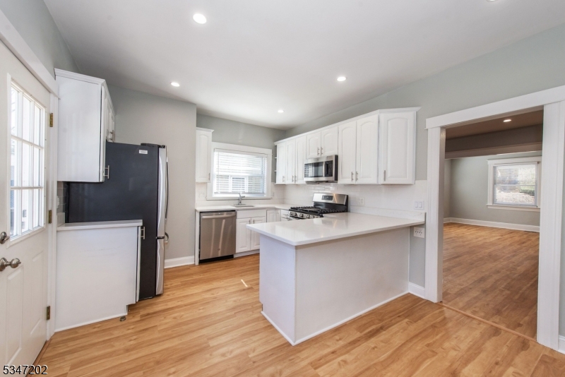 46 Dunnell Road Maplewood, NJ 07040 - Photo 8 of 17