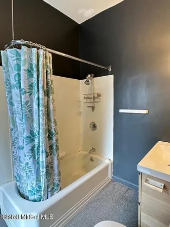 $1,700 | 53 3rd Street, Unit 3A, Troy, NY 12180