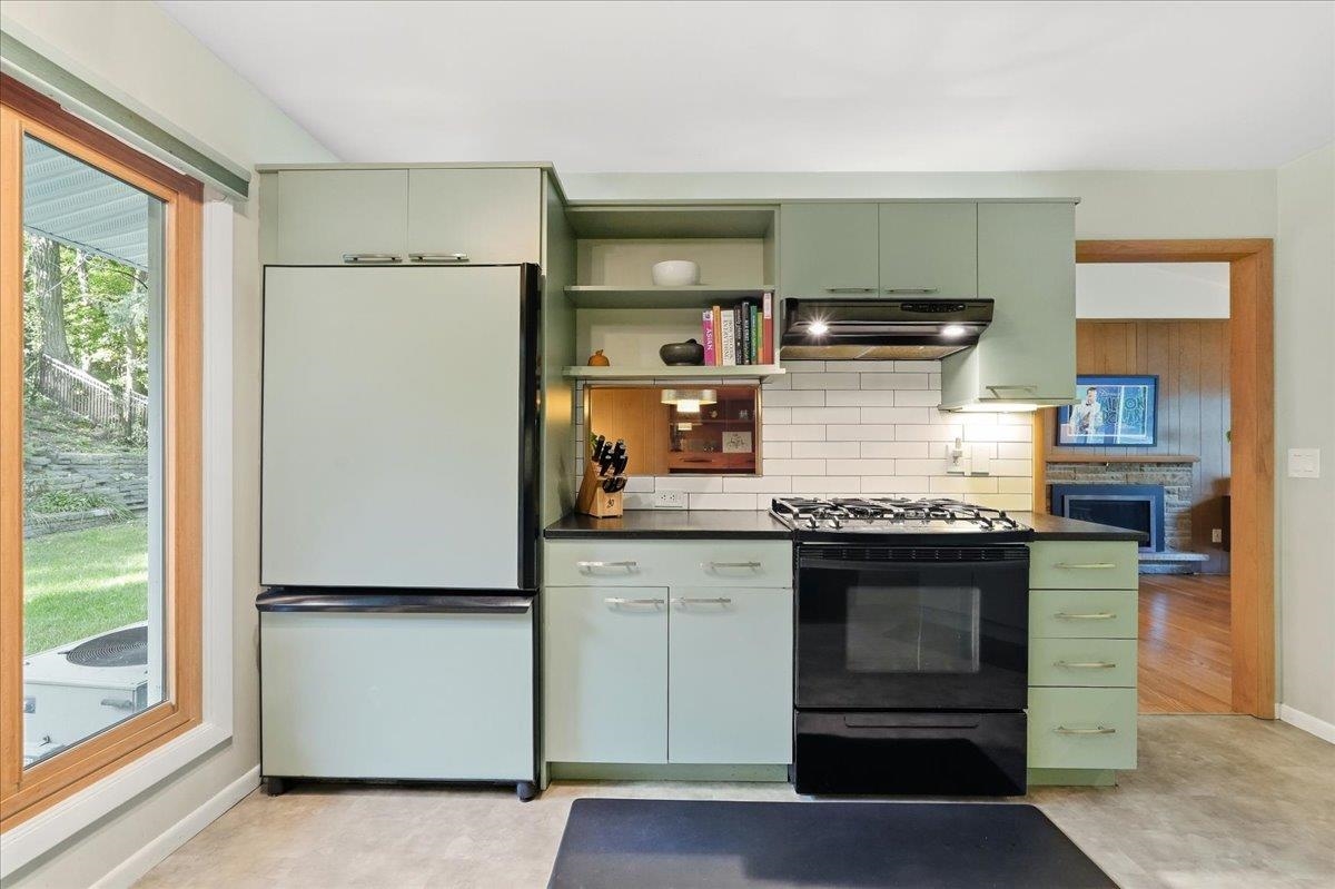 3303 Bluff Street Madison, WI 53705 - Photo 15 of 46 Gallery Image 15