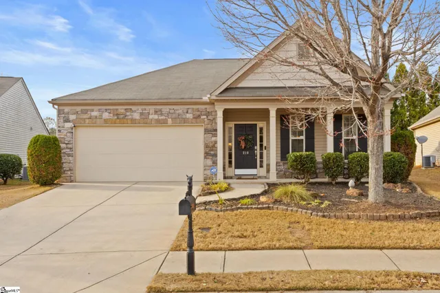 $375,000 | 210 Marefair Lane, Simpsonville, SC 29680