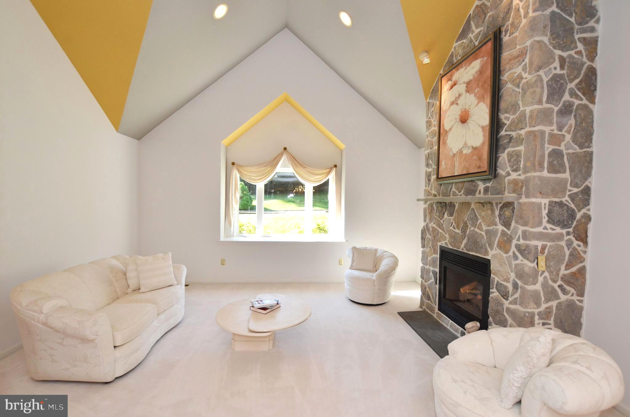 415 Marie Drive Wallingford, PA 19086 - Photo 10 of 57